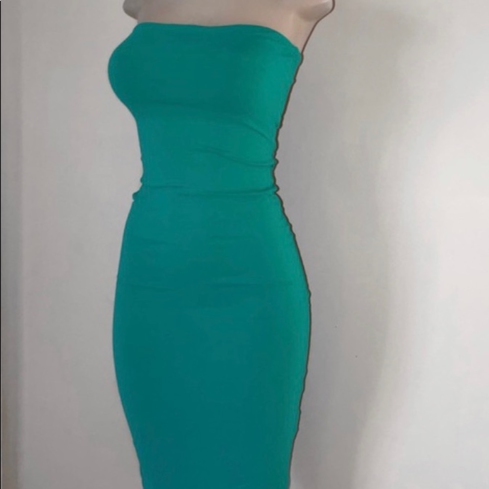 Bebe Tube Dress 👗
